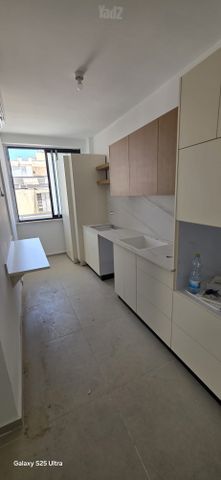 שדרות העצמאות 21