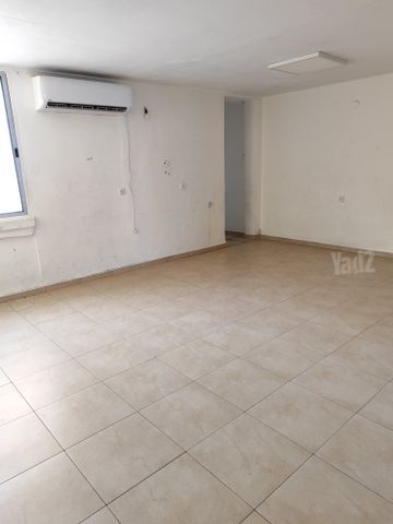 תורה ועבודה 10