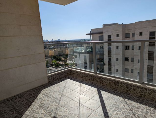 אשכולית 30