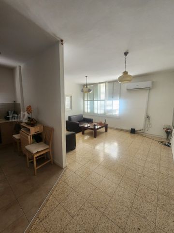 שדרות חיים וייצמן 105