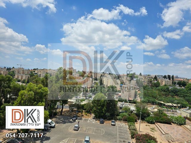 דרומית