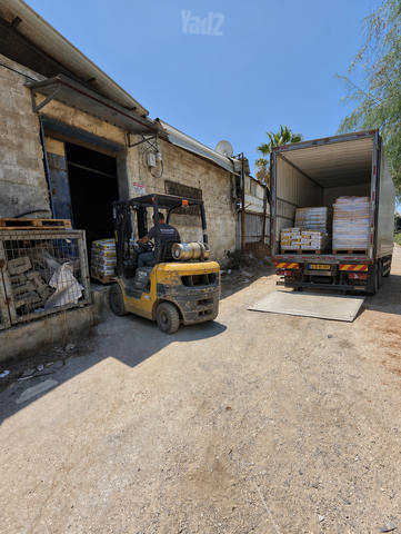 מחסנים, נווה עופר, תל כביר, תל אביב יפו