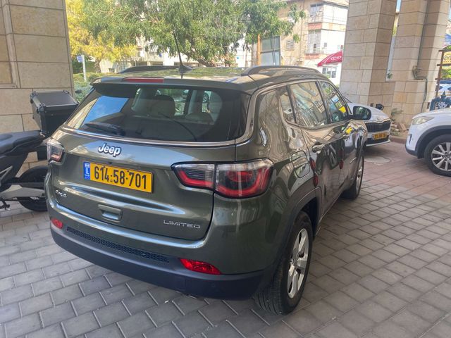מודעת רכב ג'יפ קומפאס 2