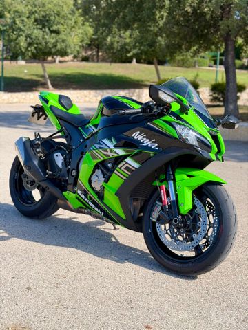 מודעת רכב קאוואסאקי נינג'ה ZX 10R