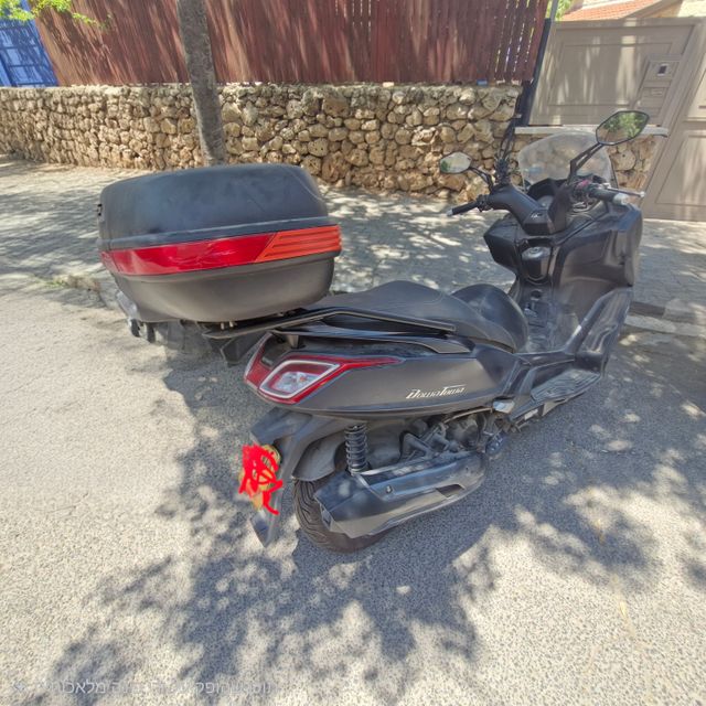 מודעת רכב קימקו דאון-טאון 350