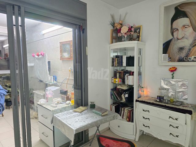 המגדל הלבן 4