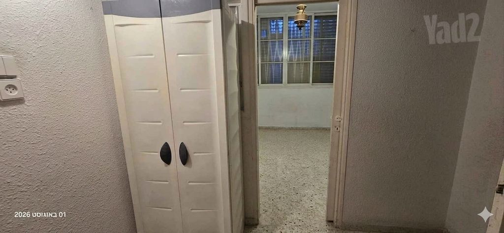 מגדים 3