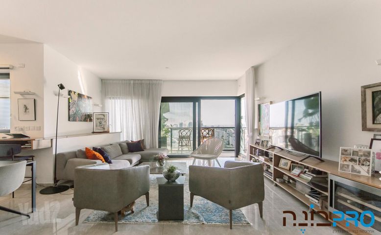 דירה, קרית הלאום, ראשון לציון