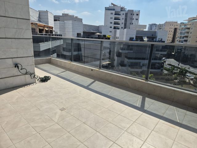 דירה, שקמים ואגמים, אשקלון