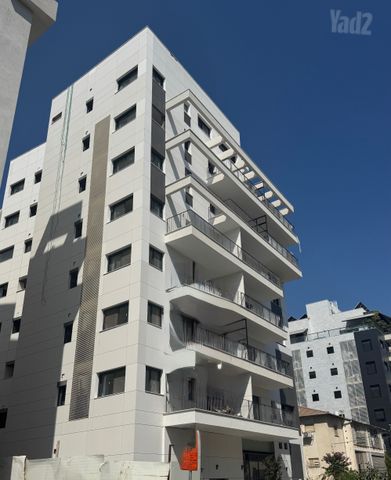 דירה, מרכז, הרצליה