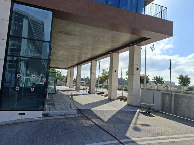 משרדים, מעוז ציון א', מבשרת ציון