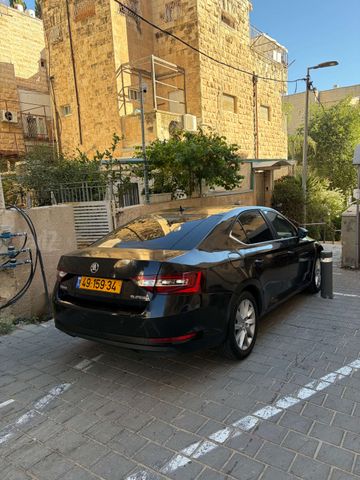 מודעת רכב סקודה סופרב