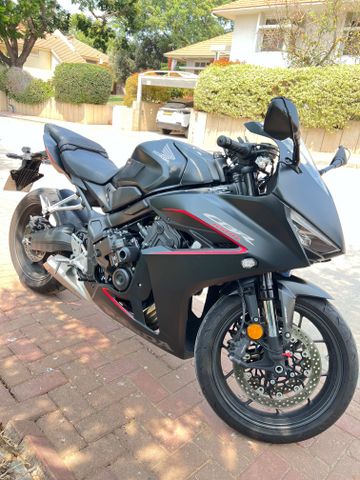 מודעת רכב הונדה CBR650R
