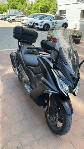 מודעת רכב קימקו AK 550