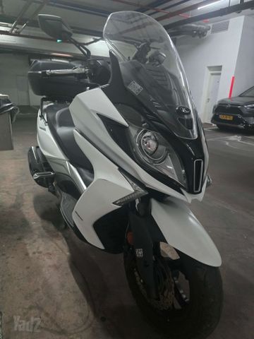 מודעת רכב קימקו דאון-טאון 350