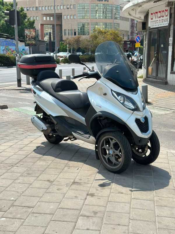 מודעת רכב פיאג'ו MP3 300 LT