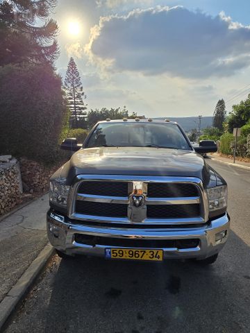 מודעת רכב דודג'