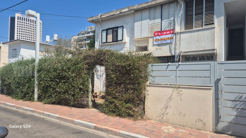 אפק 37