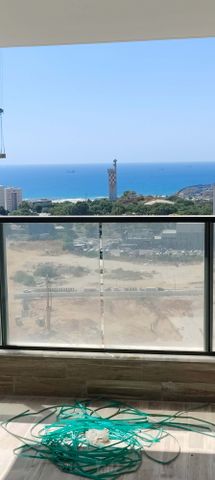 ז'בוטינסקי 44