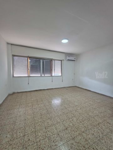 דירה, אפק, קרית ביאליק