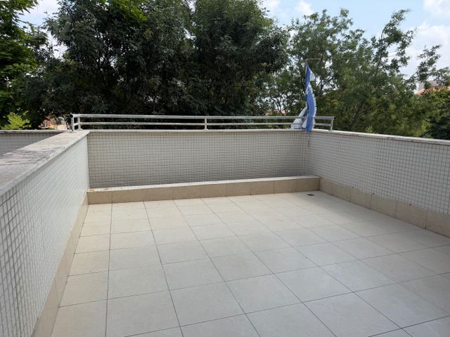 קרית הפרחים - 2005
