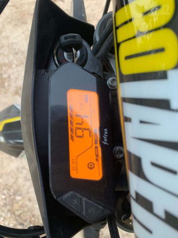 מודעת רכב סורון ULTRA BEE T