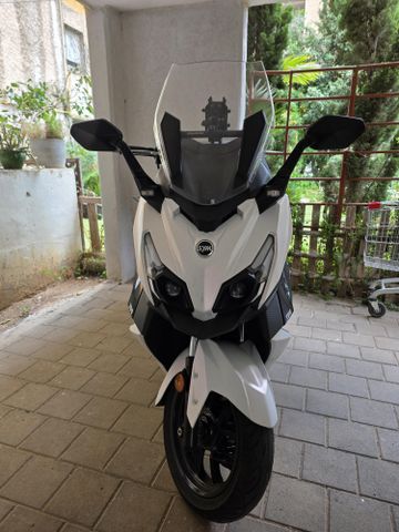 מודעת רכב סאן יאנג קרוזים 300