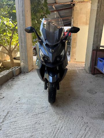 מודעת רכב סאן יאנג קרוזים 300 אלפא