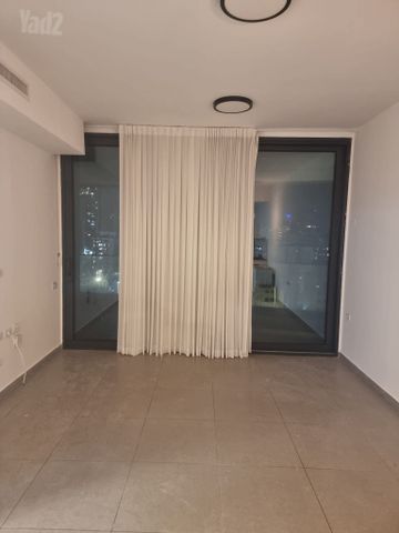 דרך מנחם בגין 158