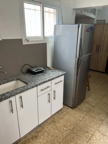 אביטל 16
