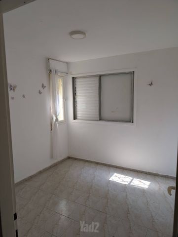 אסתר המלכה 18