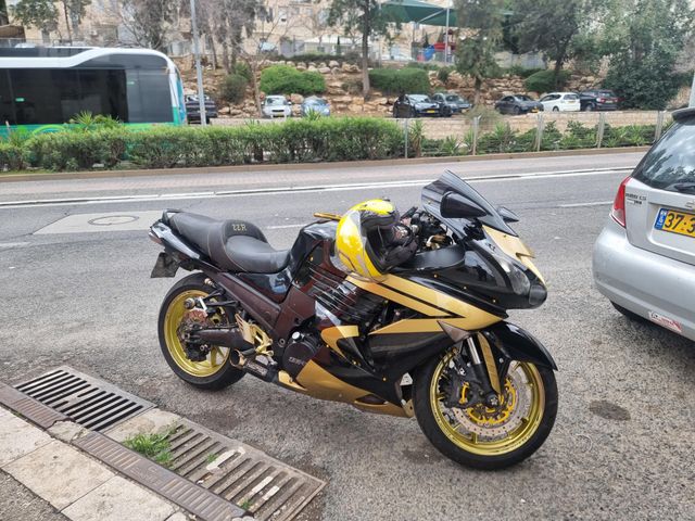 מודעת רכב קאוואסאקי ZZR1400