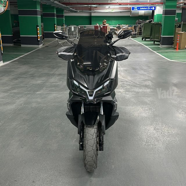 מודעת רכב סאן יאנג ADX 300