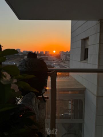 היוצרים 22