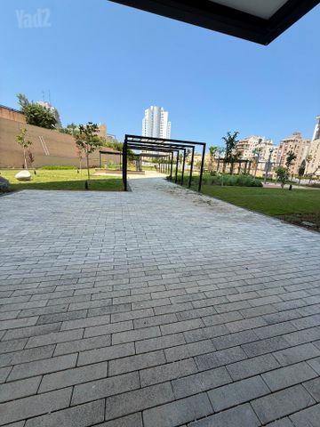דר' ישראל בורגנסקי 4