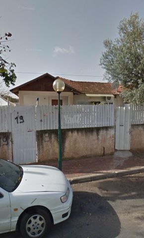 תרי עשר 19