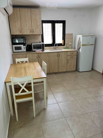 בעל שם טוב 14