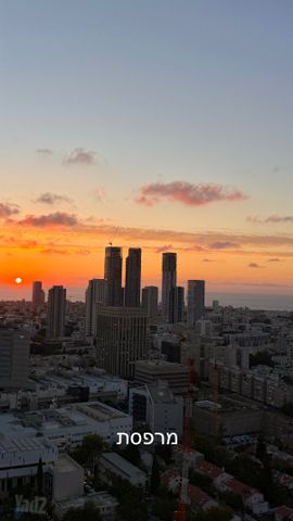 דרך מנחם בגין 146