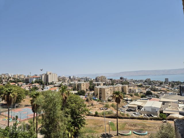 הגיבורים 