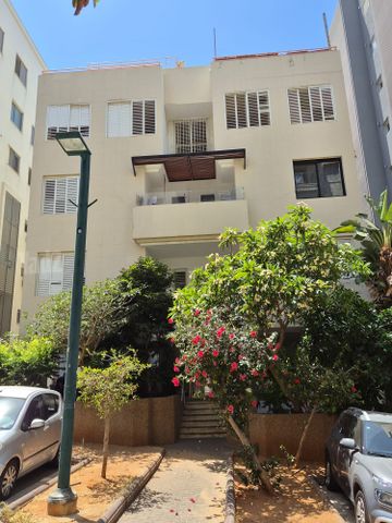 גג/ פנטהאוז, עליות, רמת גן