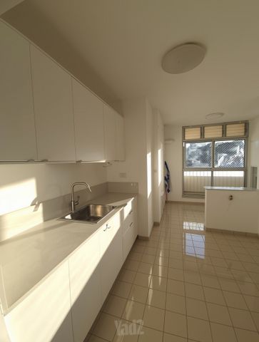 דירה למכירה בירושלים (תיווך) — 2