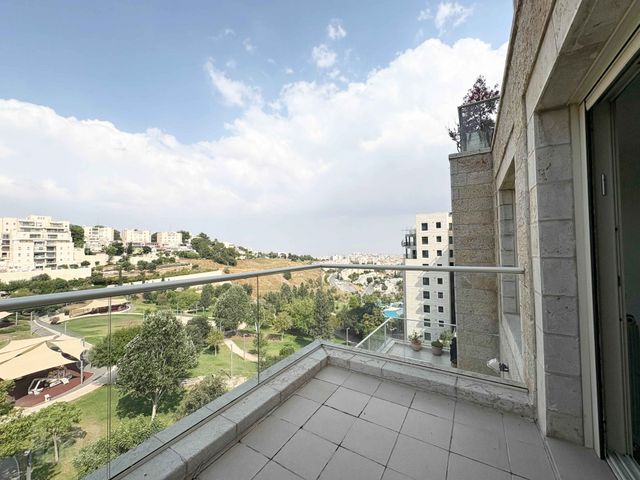 דירה להשכרה בירושלים (תיווך) — 3