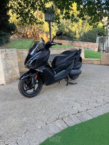 מודעת רכב קימקו דאון-טאון 250