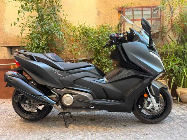 מודעת רכב קימקו AK 550