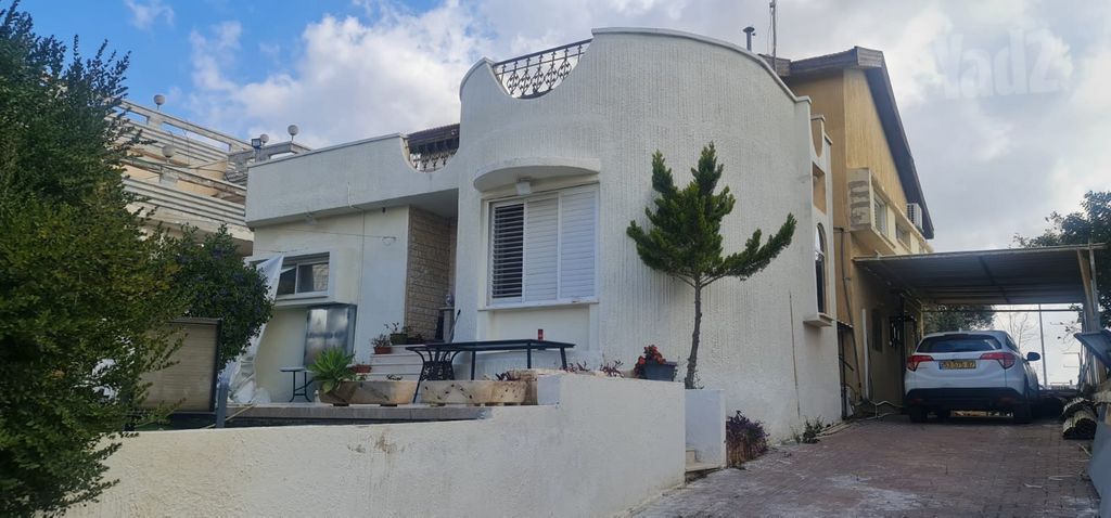 מרבד הקסמים 25