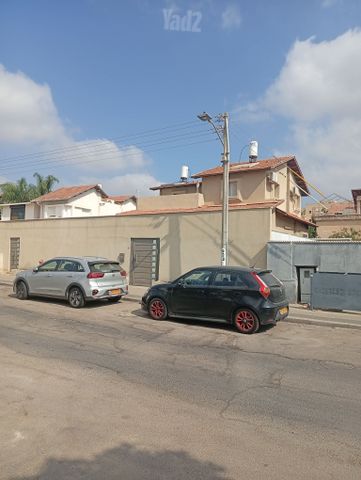 עדולם 12