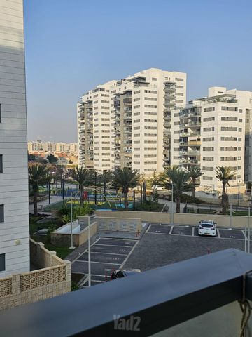 שדרות מונטיפיורי 15