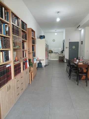 סלעית 16