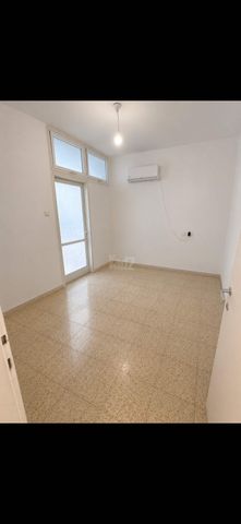 כיכר וייצמן 15