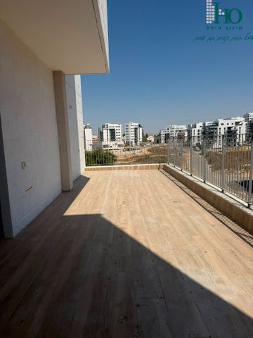 אגמים מזרח